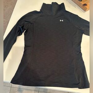 Under Armour Women’s cold gear turtleneck long sleeve top, medium Black